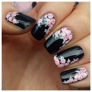black gel nails