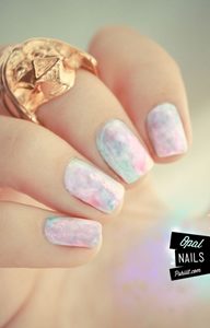 pastel marble nails