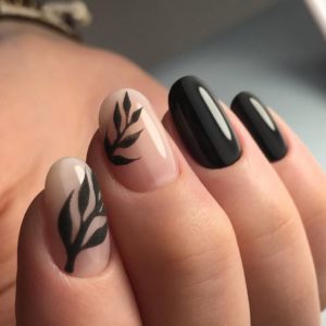 nude and black nails