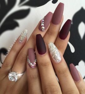 glitter coffin burgundy nails
