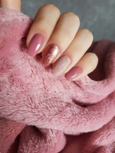 glitter pink nails