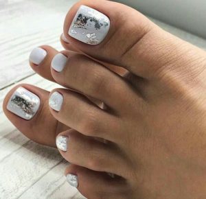White toenails with silver foils
