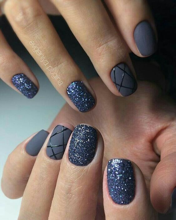 Navy blue nails with both matte and shimmer effect 
