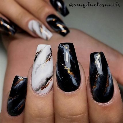 marble effect nail art