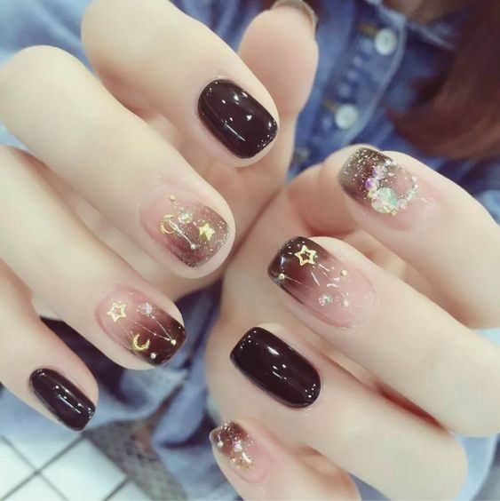 stars and mood on nails