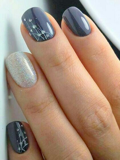 thin lined minimalist nail design