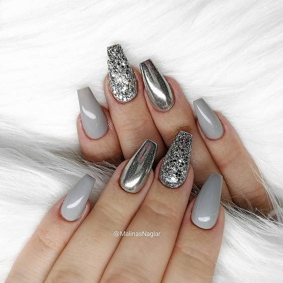 Mirror polish and grey glitter accent nails