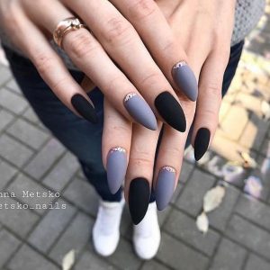 black and Grey Acrylic Nails