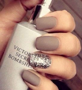 glitter accent to taupe