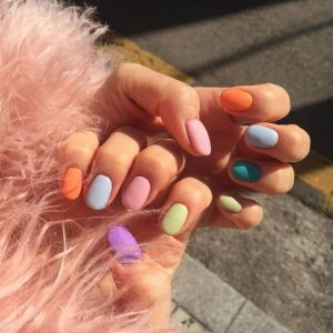 light color nails matte