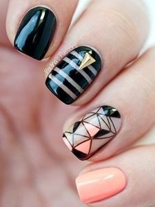 monochrome short nails