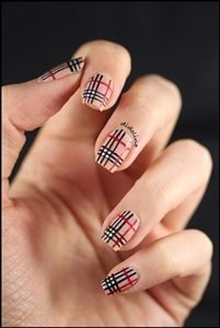 stripes short nails