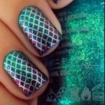 Fishnet nails