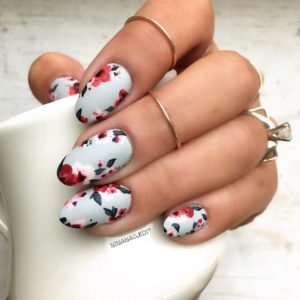 Floral nails