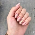 almond nails