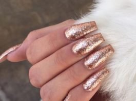 gold nails