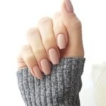 powder pink nude nails,