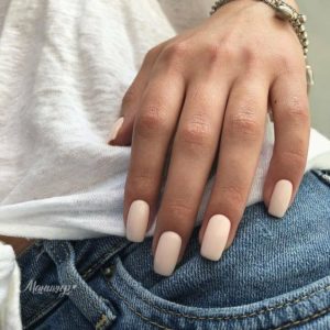 simple matte nails