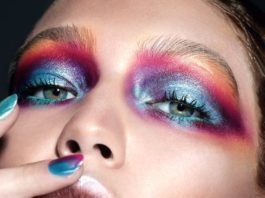 Holographic Nail Designs