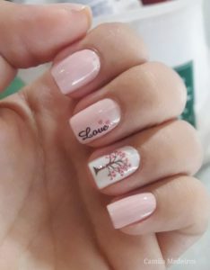 pinkish nails