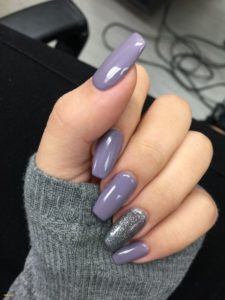 Glossy Heather with Statement Nail