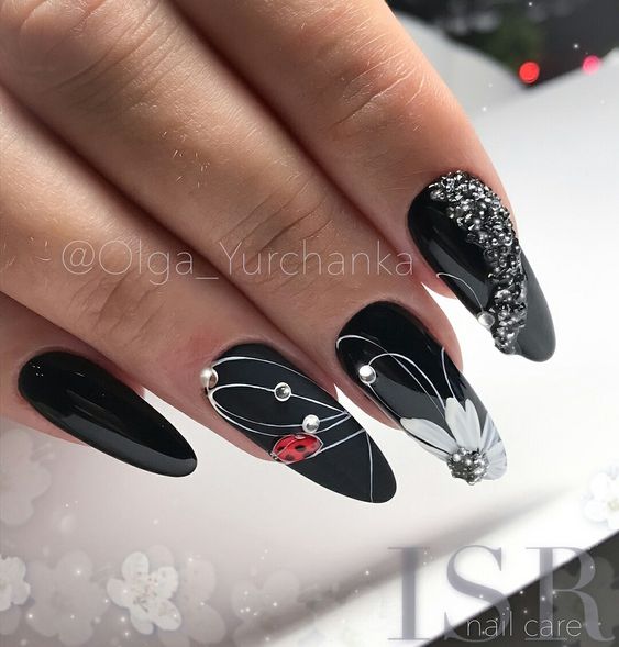 Red and Black Nail Designs