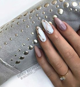 marble effect nails