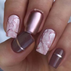 Pink marble nails with accent on rose gold chevron
