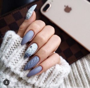sweater blue nails