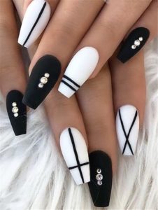 black and white coffin acrylic nails