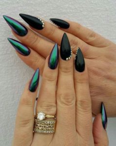 black stiletto mermaid color