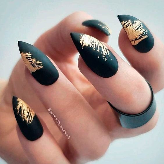 Black and gold nail art