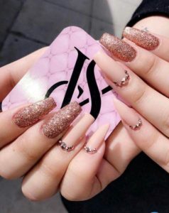 nude-gold coffin nails