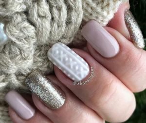 Winter Sweater Nails