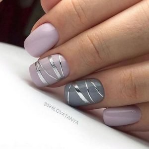 Silvern strip foil on accent nails