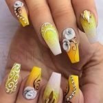 Swirly Nail Design