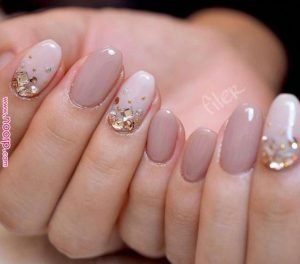 Rhinestone gradient on accent nails