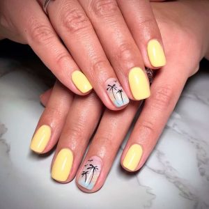Palm trees nail art on accent nail