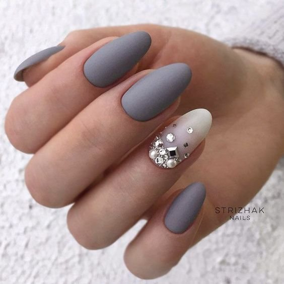 40 Must Try Grey Acrylic Nails!