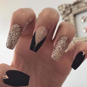 gold glitter matte black acrylics