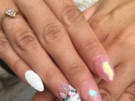 negative space unicorn