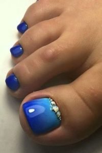 ombre rhinestone pedicure