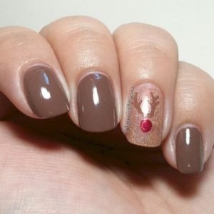simple reindeer nails