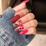 clear nails with flakes