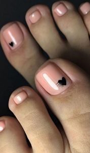 neutral black heart toes