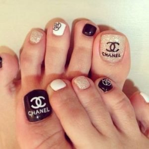 designer logo toe art