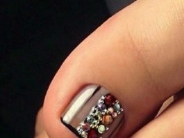 edgy fall pedicure clear