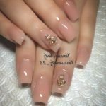clear nails anchor