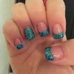 green accent nail solar