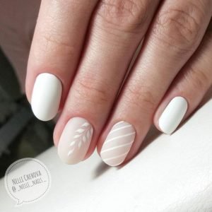 leaves stripes nude white short